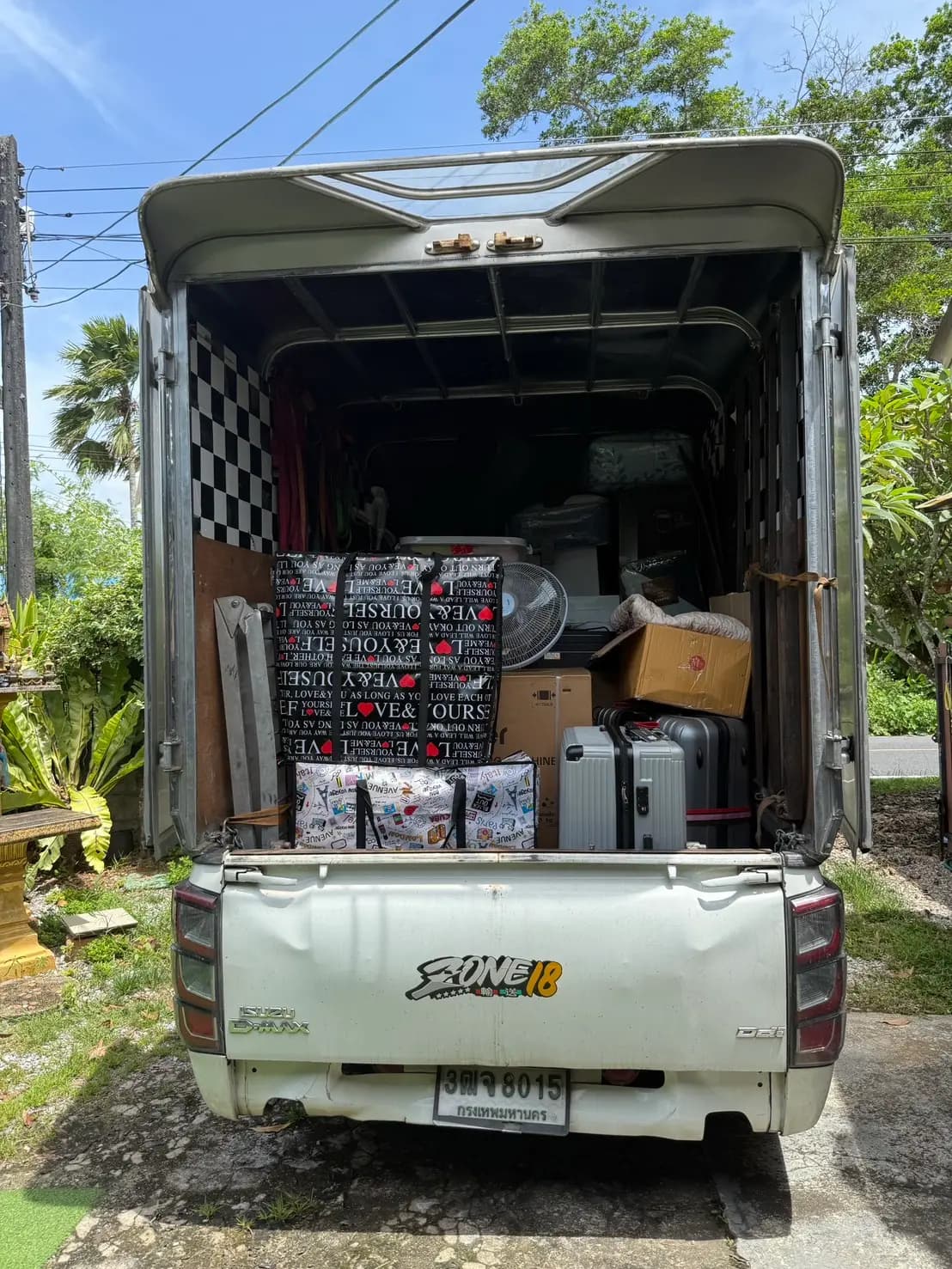 บริการแพ็คของกันกระแทก พร้อมทีมงานขนย้ายบ้าน ย้ายหอพัก อย่างปลอดภัย N&M18 TRANSPORT